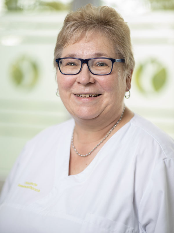 Gertrud Mickschl MFA in der Chirurgie Germering